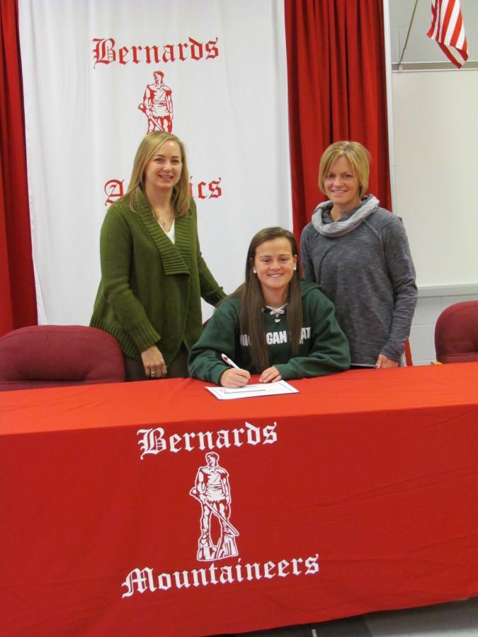 Sam Siegel committed to Michigan State for field hockey. 