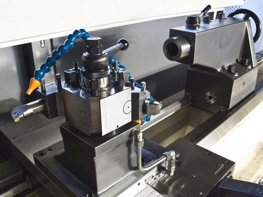 A tool used in the engineering world: Lathe