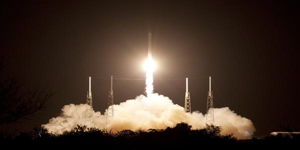 SpaceX launches moon travel program