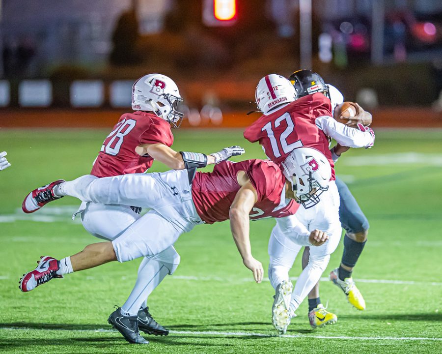 Football team wins division championship