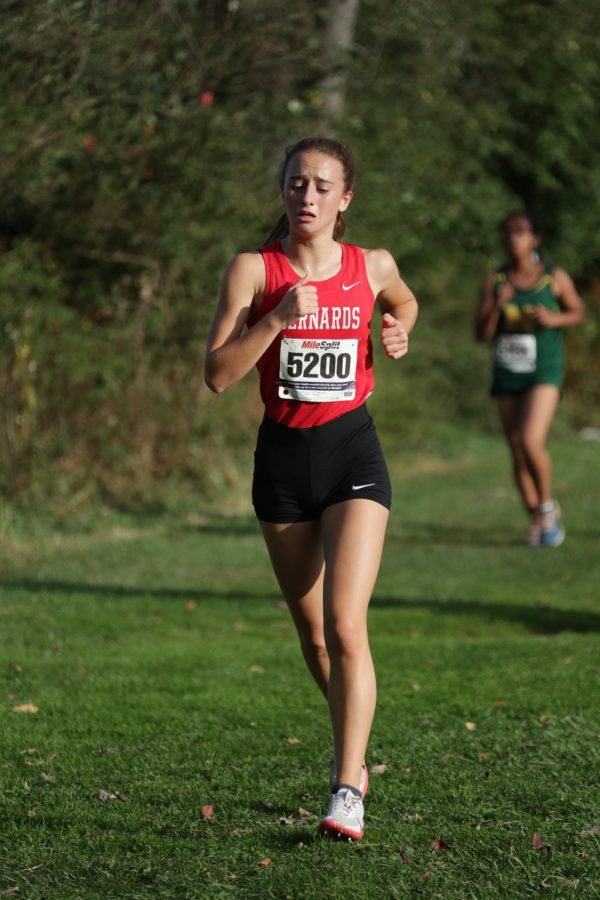 Sophia Santoro running earlier this season