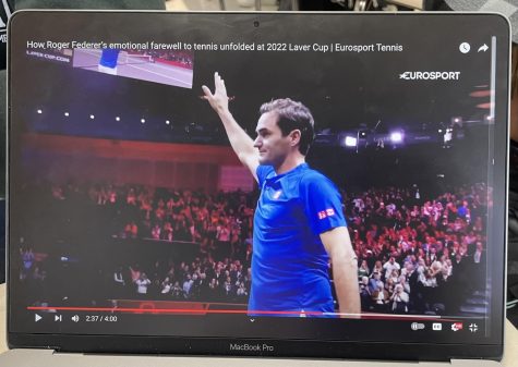 Roger Federer giving his farewell afer his final match at the 2022 Laver Cup