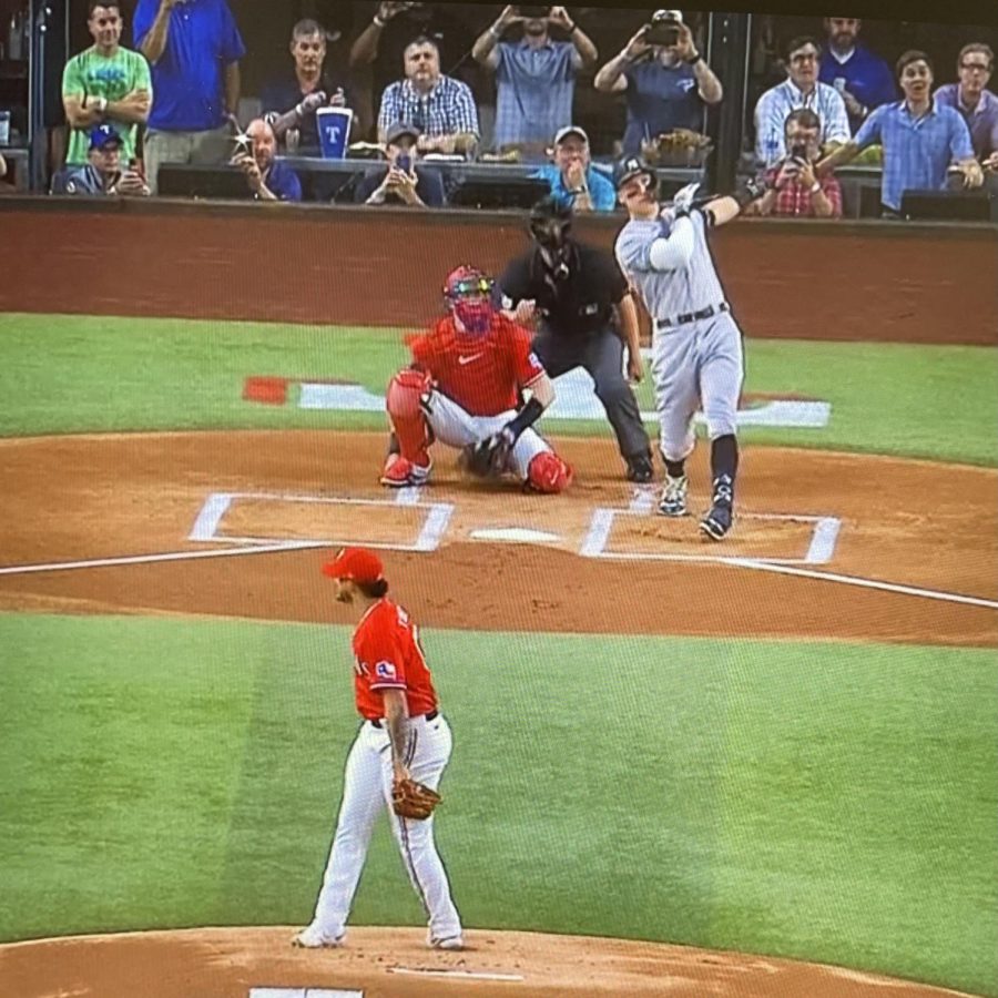 Yankees’ Aaron Judge hitting record 62nd
Home Run against the Rangers