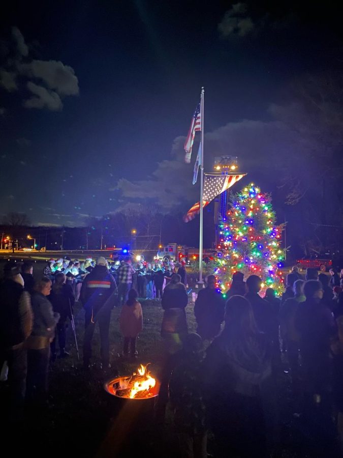 BHSs Madrigals preforms Christmas songs at the tree lighting in Far Hills 