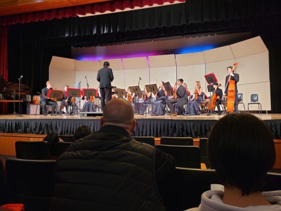 The+BHS+orchestra+playing+at+their+Winter+Showcase+for+students