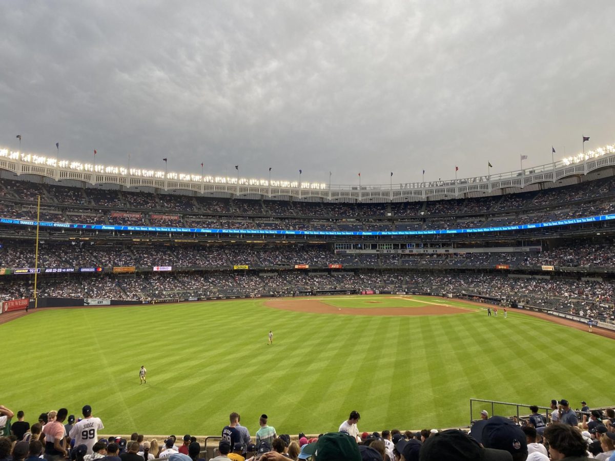 The+Yankees+take+on+the+Cincinnati+Reds+in+a+mid-summer+matchup.