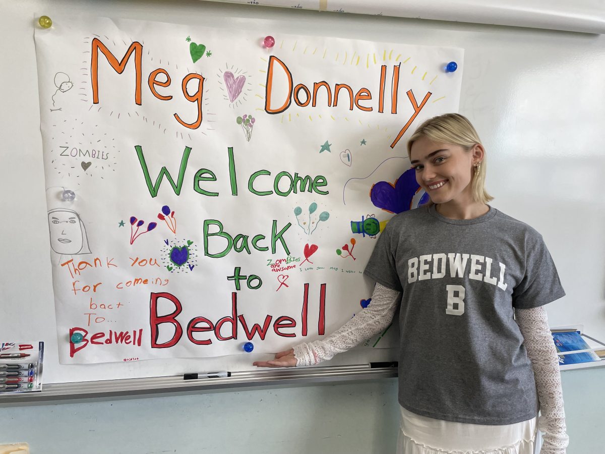Meg Donnelly visits Bedwell Elementary, featured with welcome poster made by students