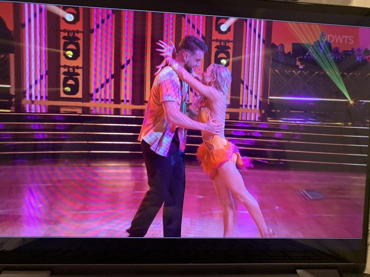 Reality TV star Harry Jowsey performing a cha-cha routine with his partner Rylee Arnold in the season premiere