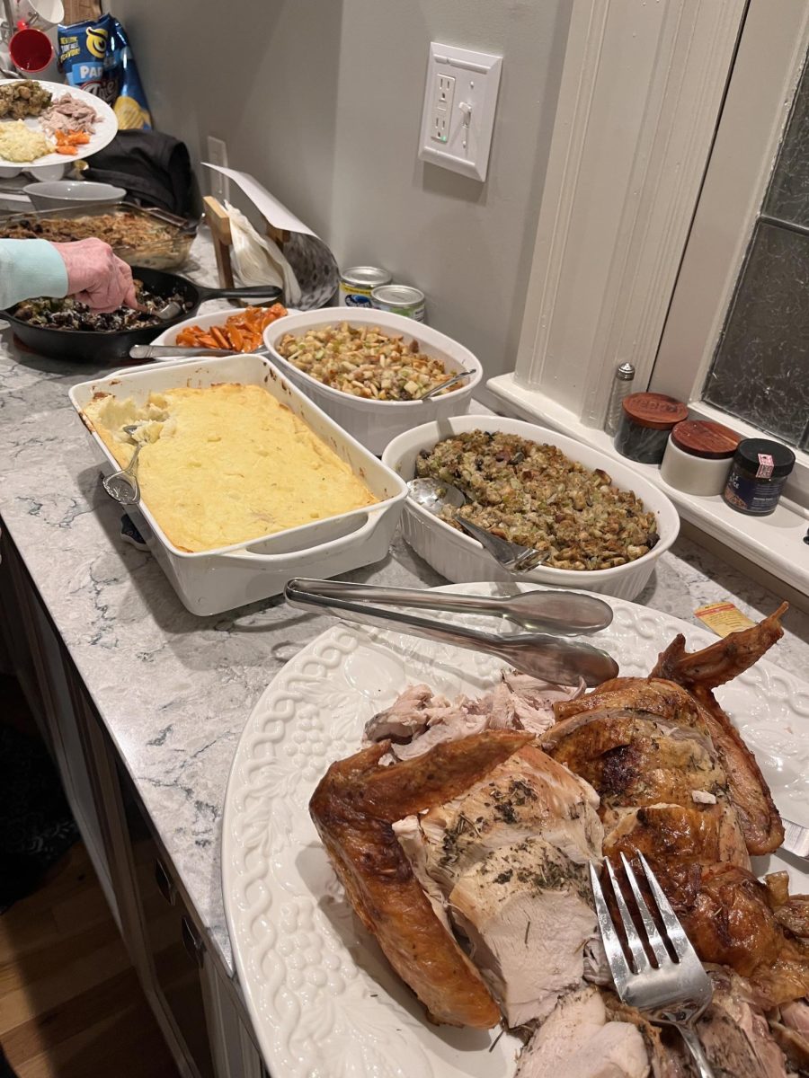 A Thanksgiving meal filled with family and making memories 