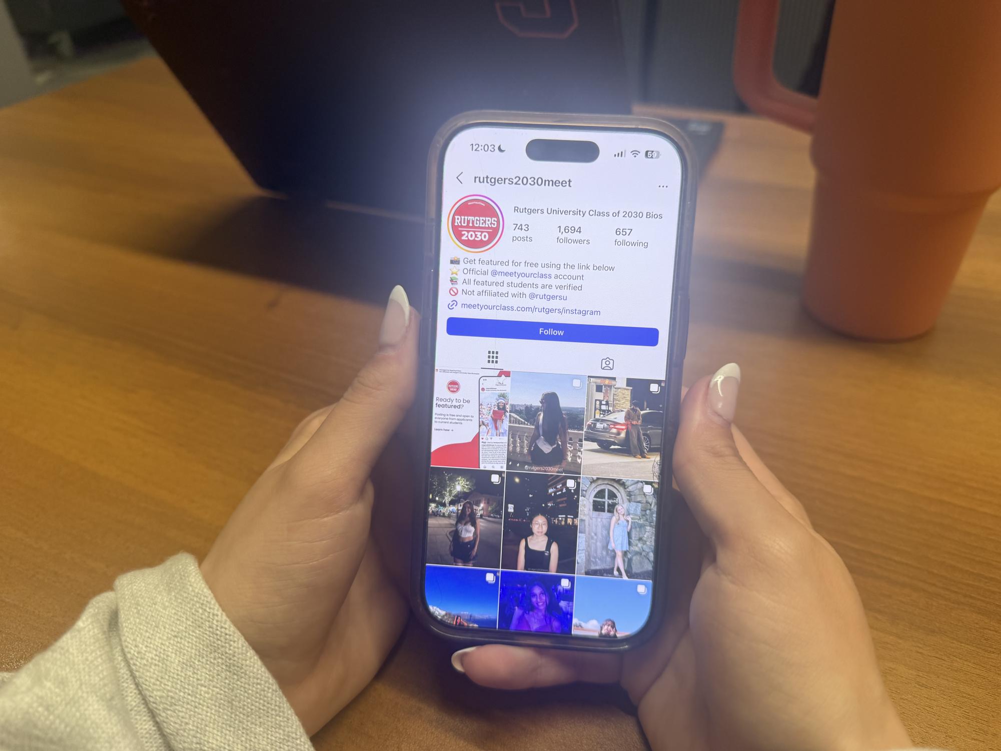 Students browse MeetYourClass accounts on Instagram to meet other students